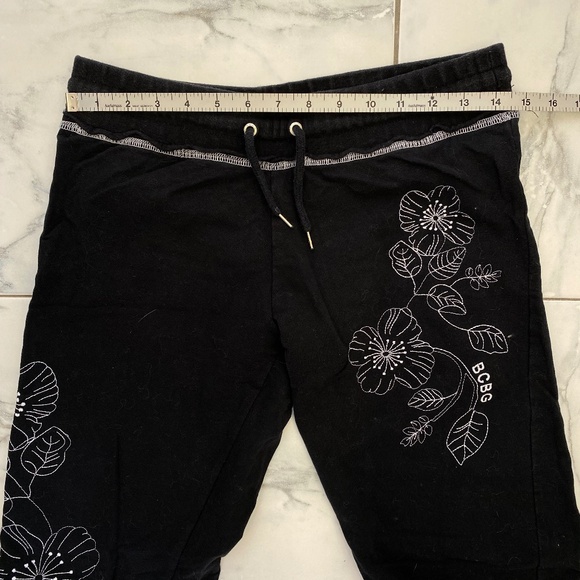 BCBGMaxAzria Performance Jogger Set Size: Medium - Picture 13 of 15